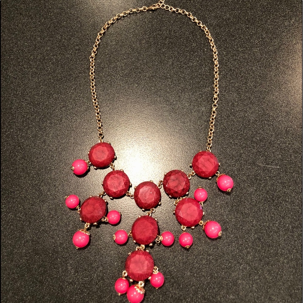 Necklace with adjustable length